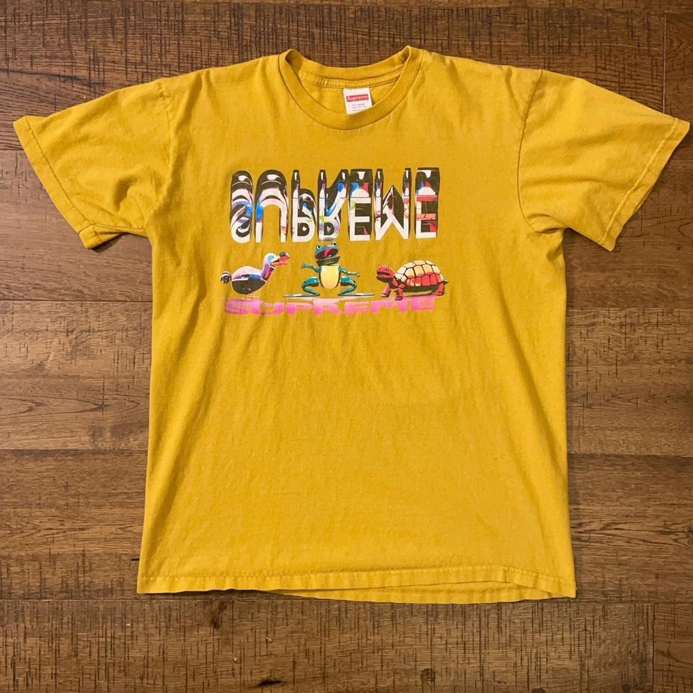 Supreme Graphic Tee Mens Medium Yellow Skater Bird Frog Turtle Tshirt